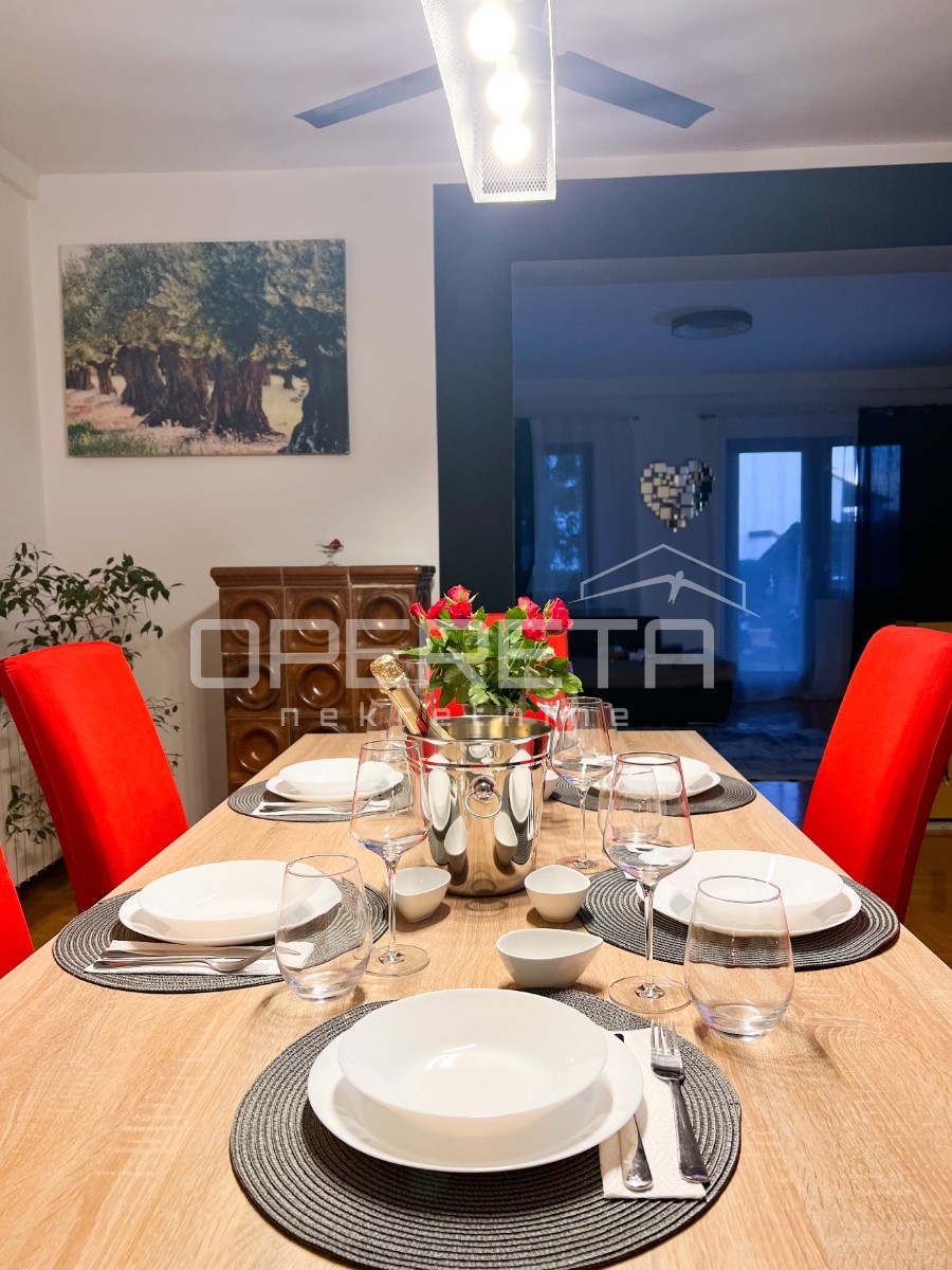 Casa con piscina, vista mare, a 200m dalla spiaggia