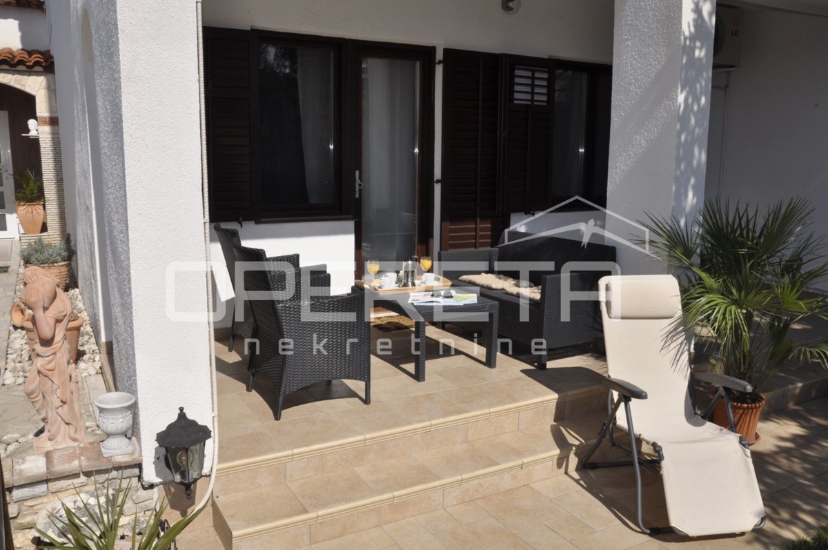 Casa con piscina, vista mare, a 200m dalla spiaggia