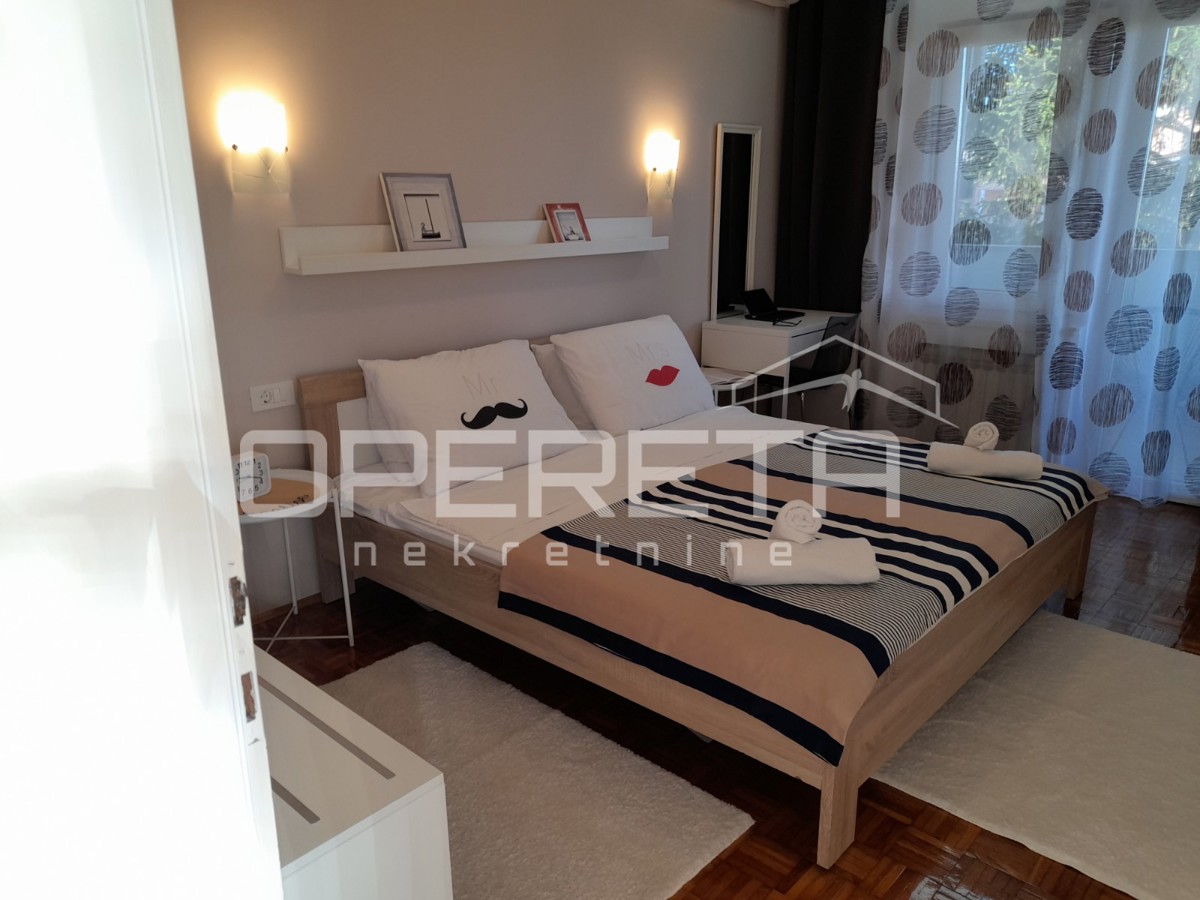 Casa con piscina, vista mare, a 200m dalla spiaggia