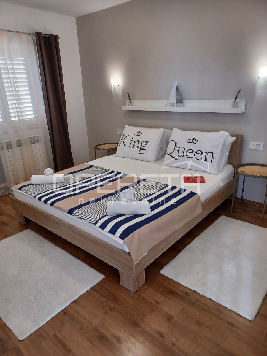 Casa con piscina, vista mare, a 200m dalla spiaggia