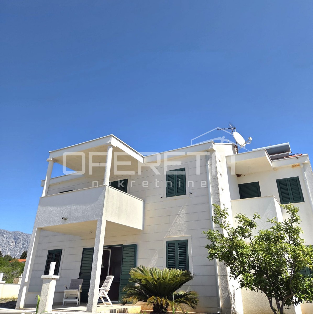 SUĆURAJ, ISOLA DI HVAR - IMMOBILE ESCLUSIVO IN PRIMA LINEA AL MARE