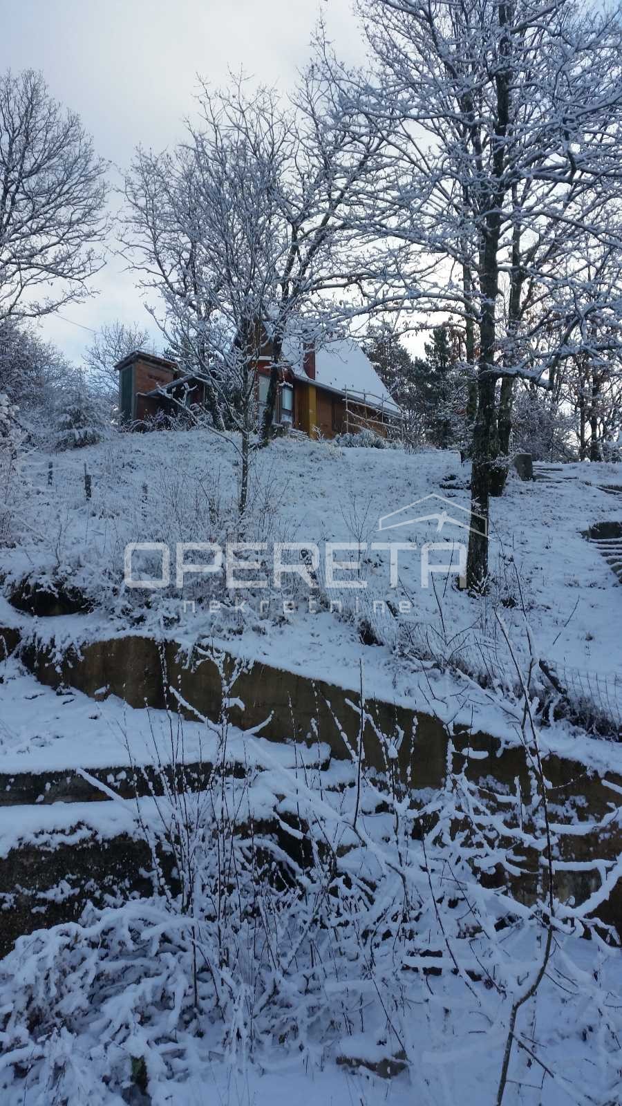 Casa di vacanza vicino a Opatija e Trieste, circondata dalla natura