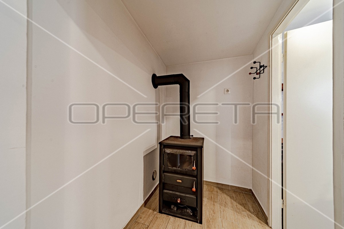 Terreno agricolo a Korčula – 14.406 m2 per sviluppo e investimento