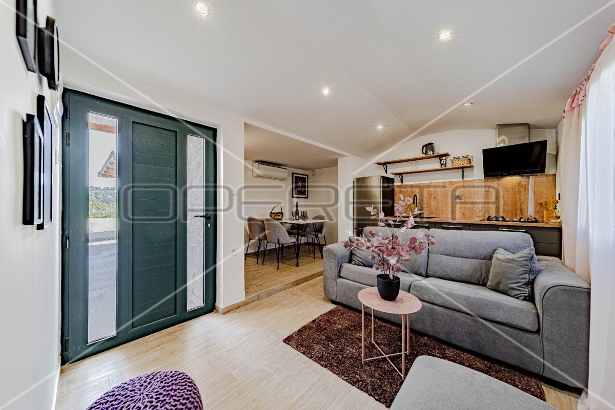 Terreno agricolo a Korčula – 14.406 m2 per sviluppo e investimento