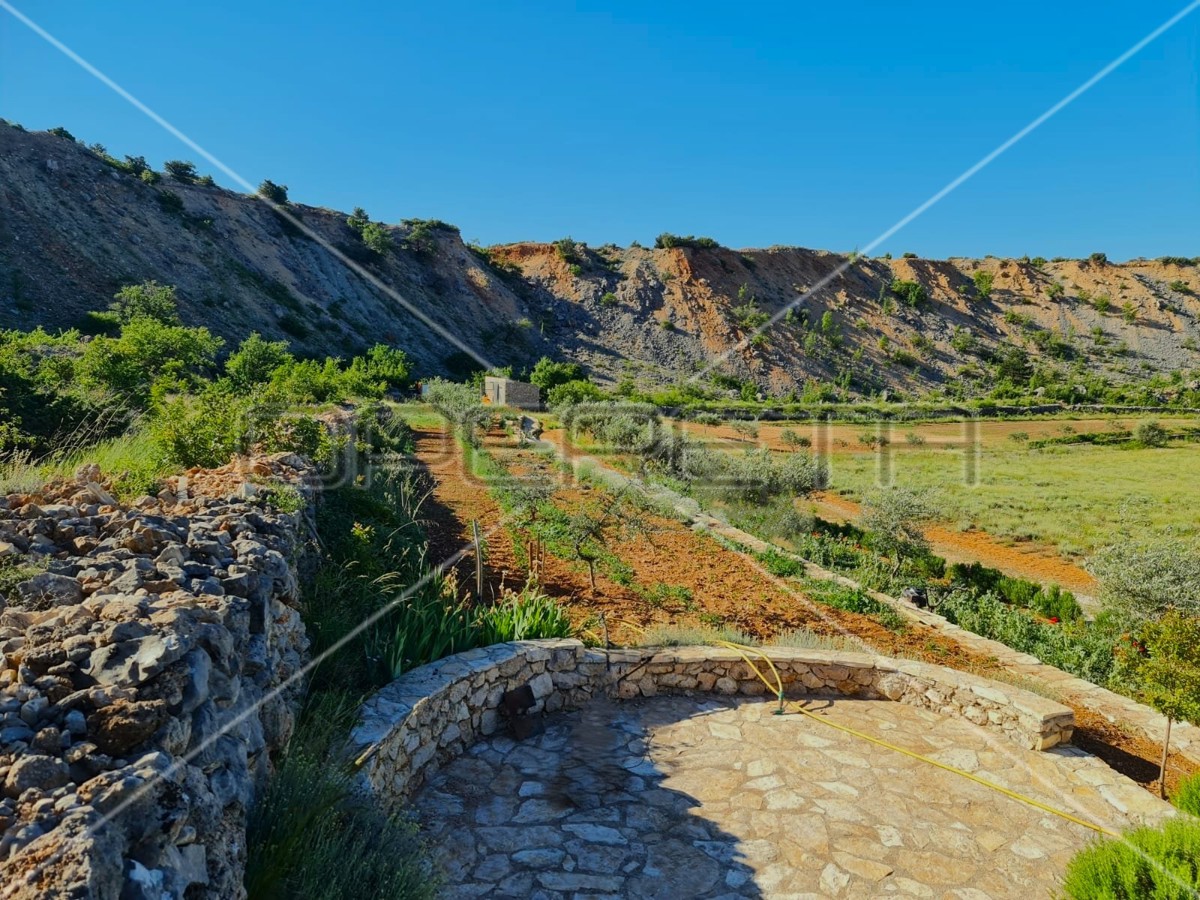 Proprietà ecologica, Jasenice, potenziale per costruzione e investimento
