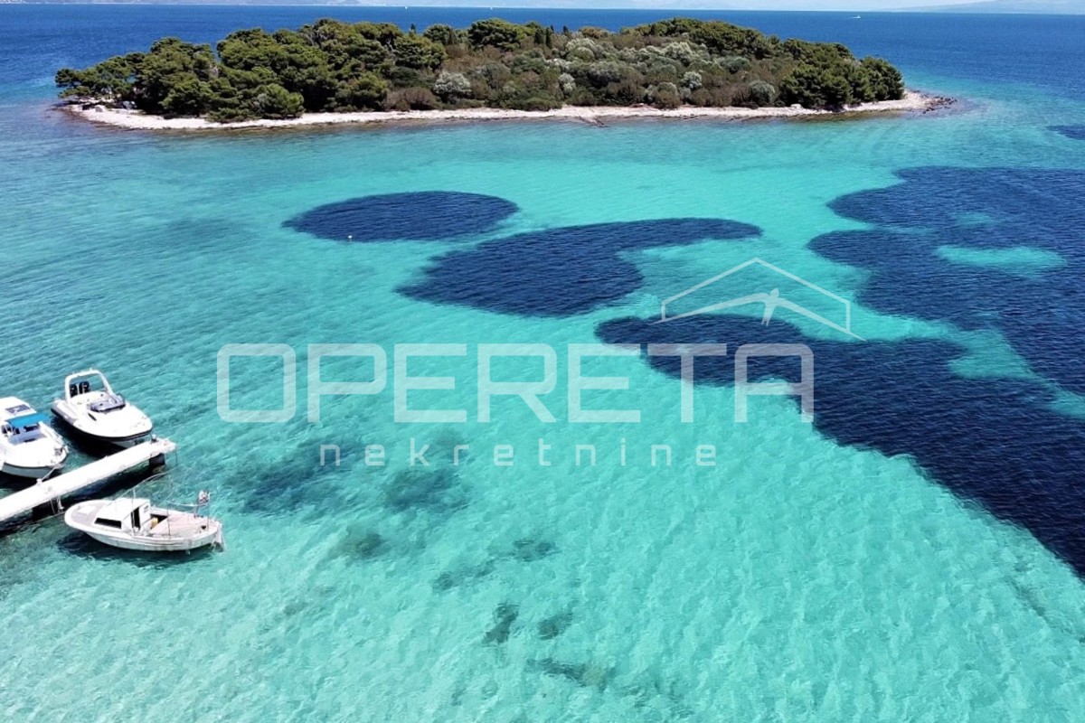 Drvenik Veliki – terreno edificabile – opportunità di investimento!