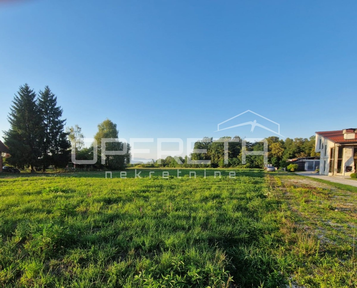 Mokrice , Oroslavje, 4.295,00 m2, 249.000,00 EUR