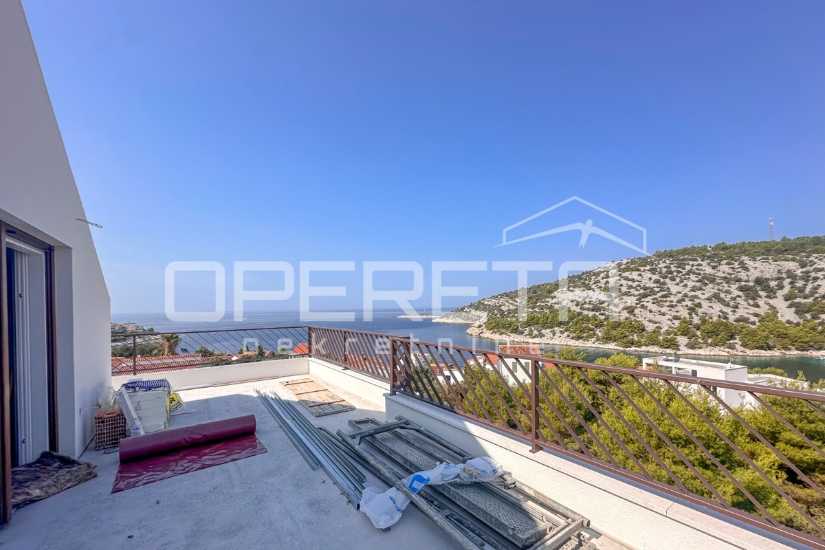Nuova costruzione a Stivašnica, appartamento con tre terrazze e vista mare, 146 m2