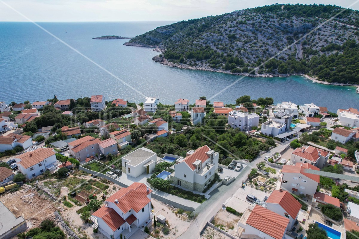 Nuova costruzione a Stivašnica, appartamento con tre terrazze e vista mare, 146 m2