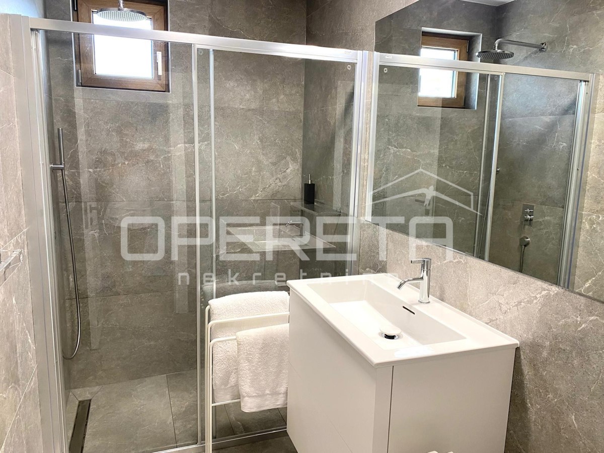 Appartamento di lusso su due piani, 1° fila sul mare, Povljana, Pag