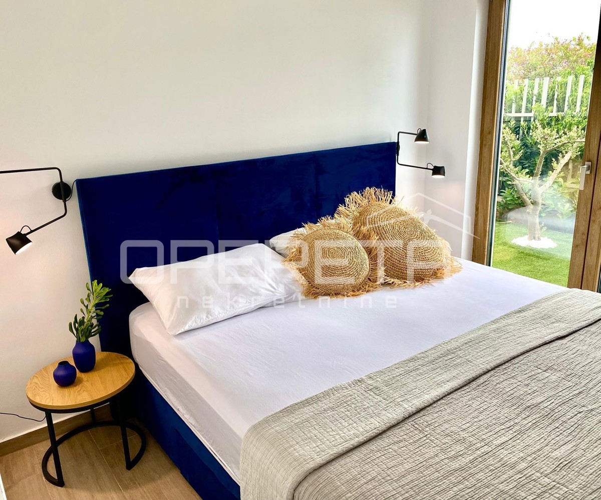 Appartamento di lusso su due piani, 1° fila sul mare, Povljana, Pag