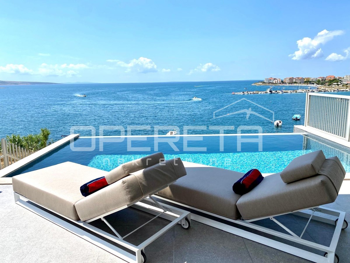 Appartamento di lusso su due piani, 1° fila sul mare, Povljana, Pag