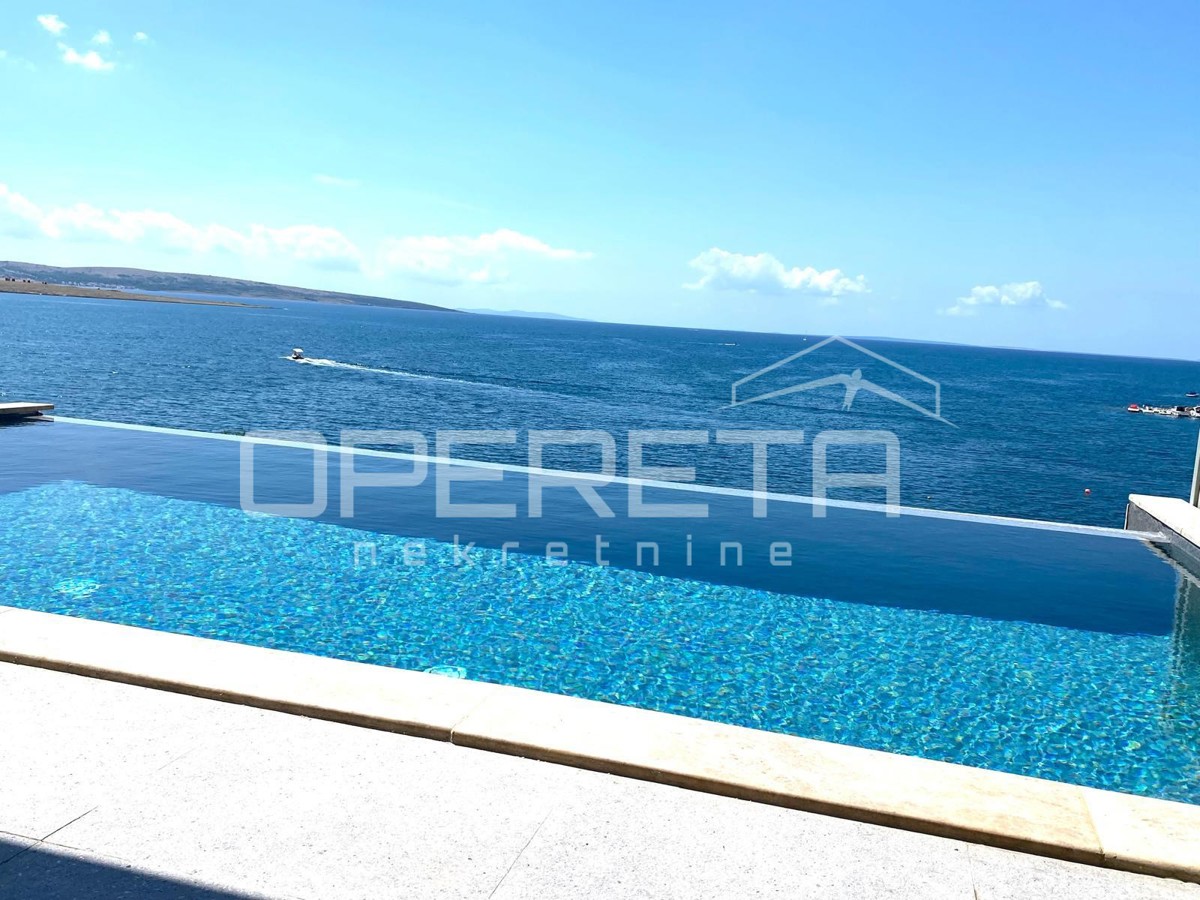 Appartamento di lusso su due piani, 1° fila sul mare, Povljana, Pag