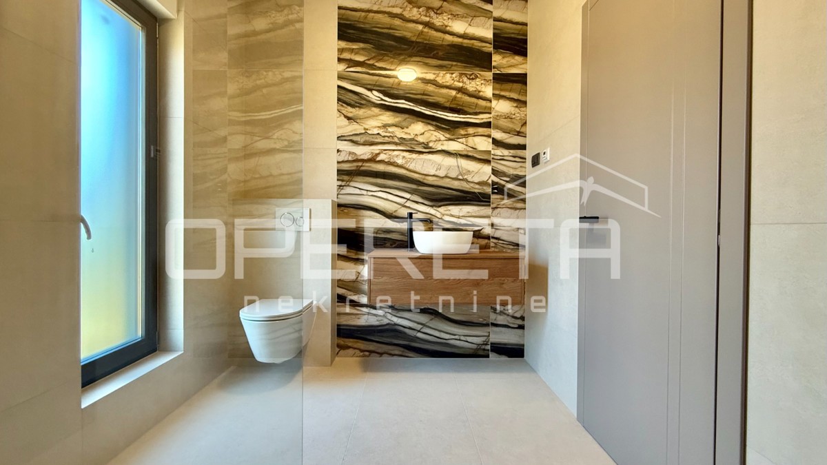 Appartamento con due camere da letto, primo piano, Rovanjska