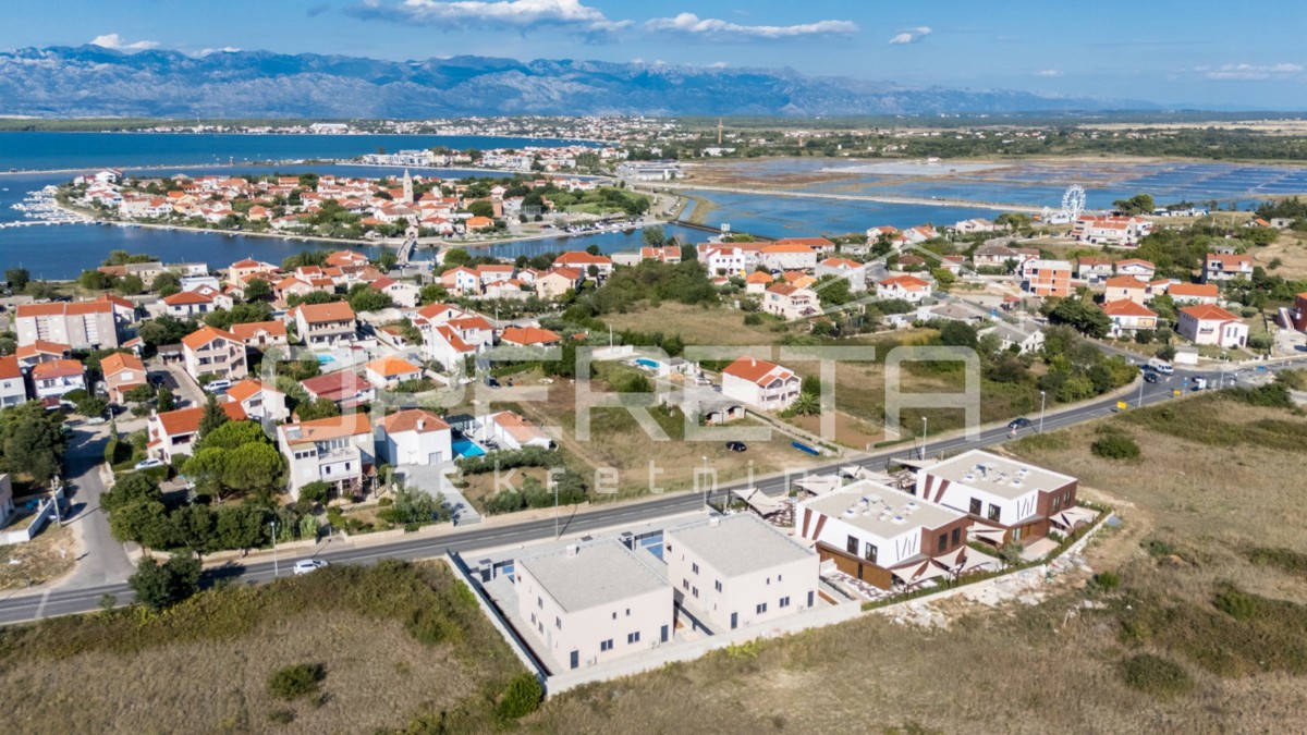 Oasi moderna ed energeticamente efficiente a Nin con piscina e sauna, appartamento A1