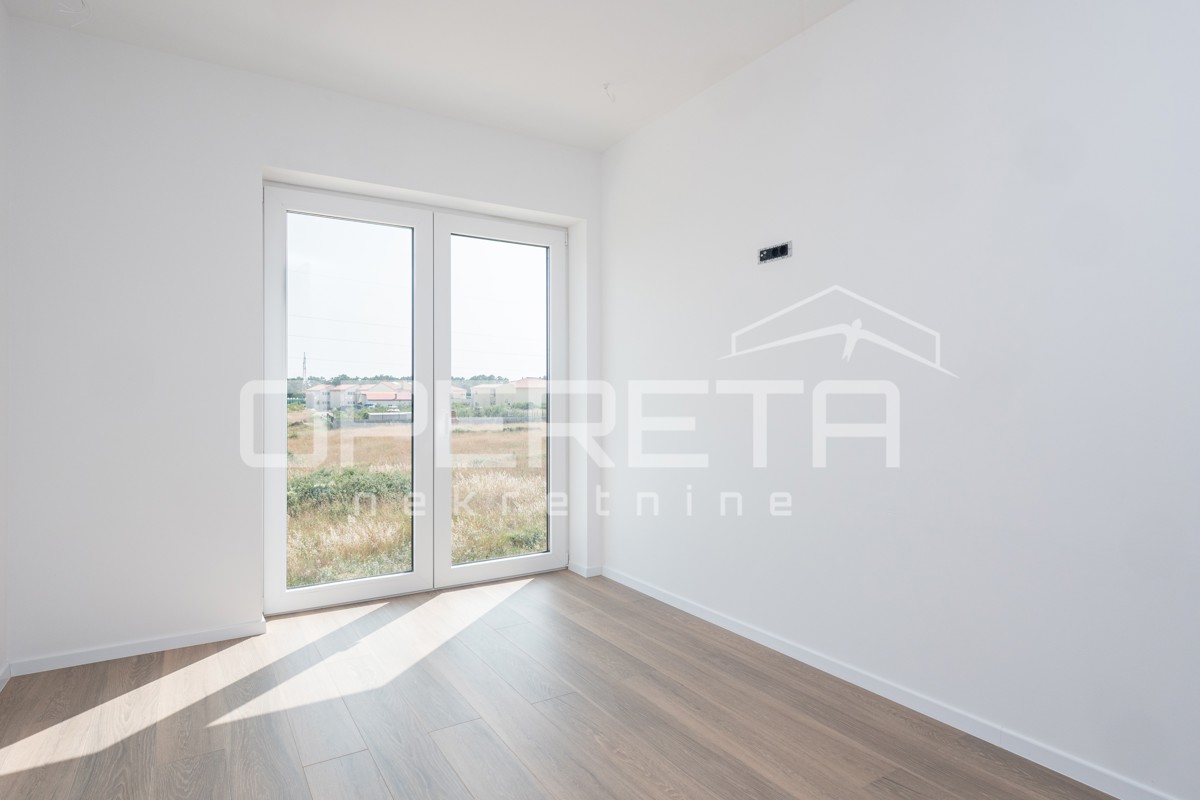 Oasi moderna ed energeticamente efficiente a Nin con piscina e sauna, appartamento A1