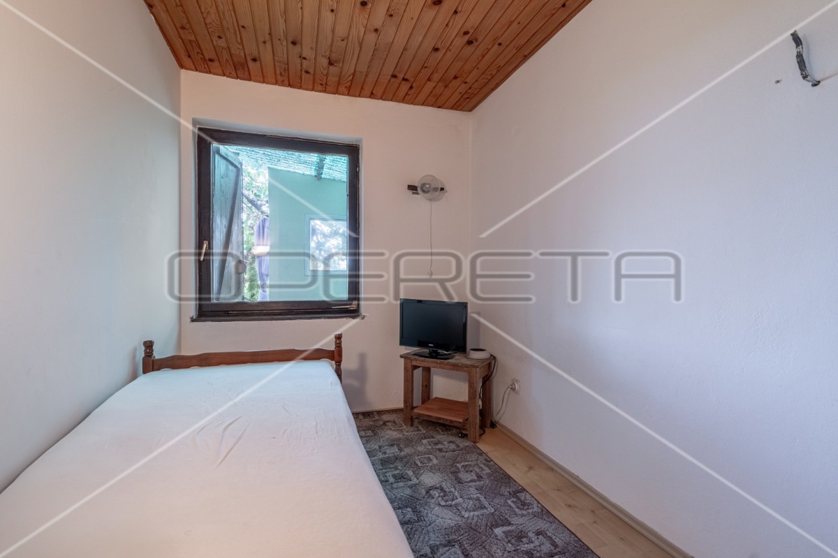 Casa su tre piani con giardino e vista mare, Trgetari, 247,26 m2