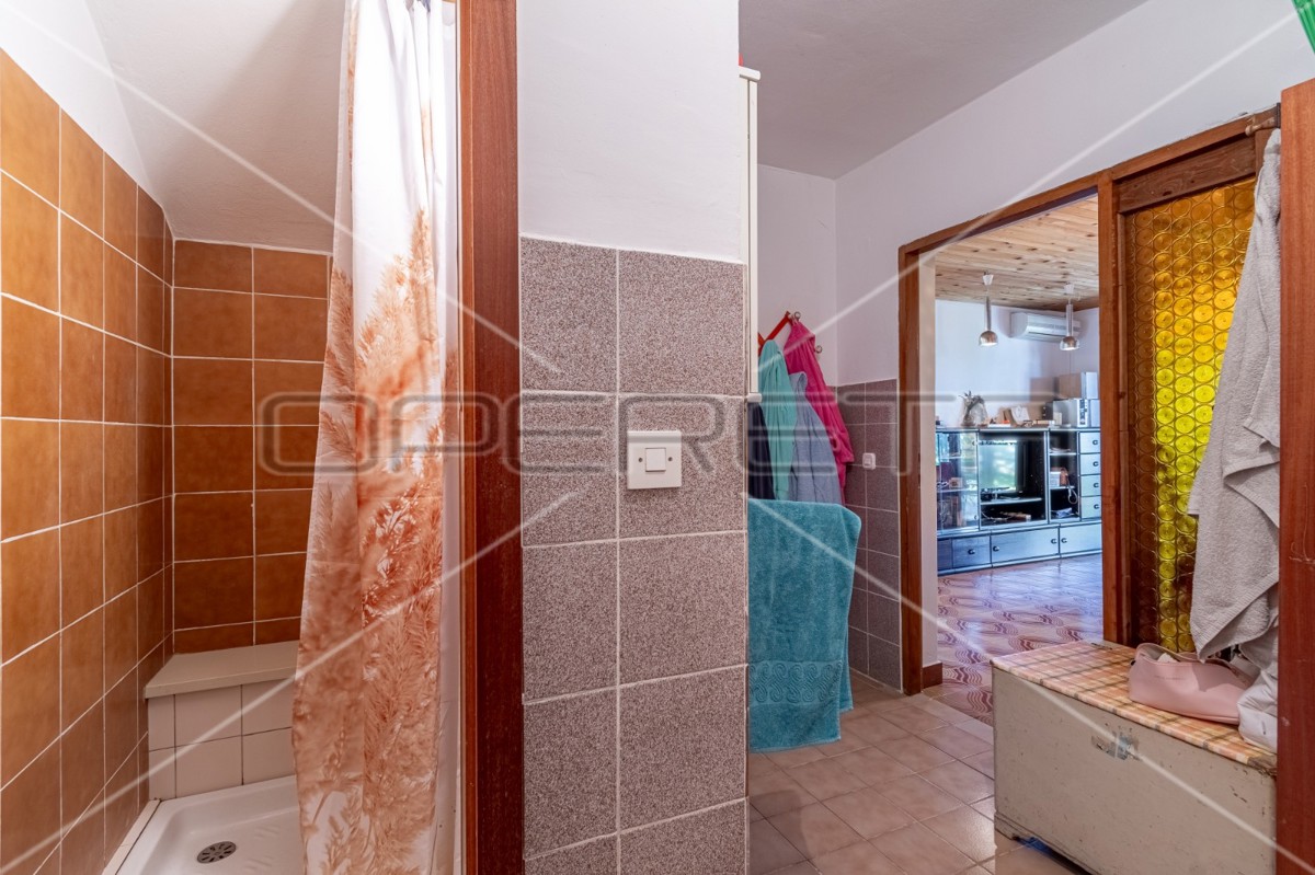 Casa su tre piani con giardino e vista mare, Trgetari, 247,26 m2