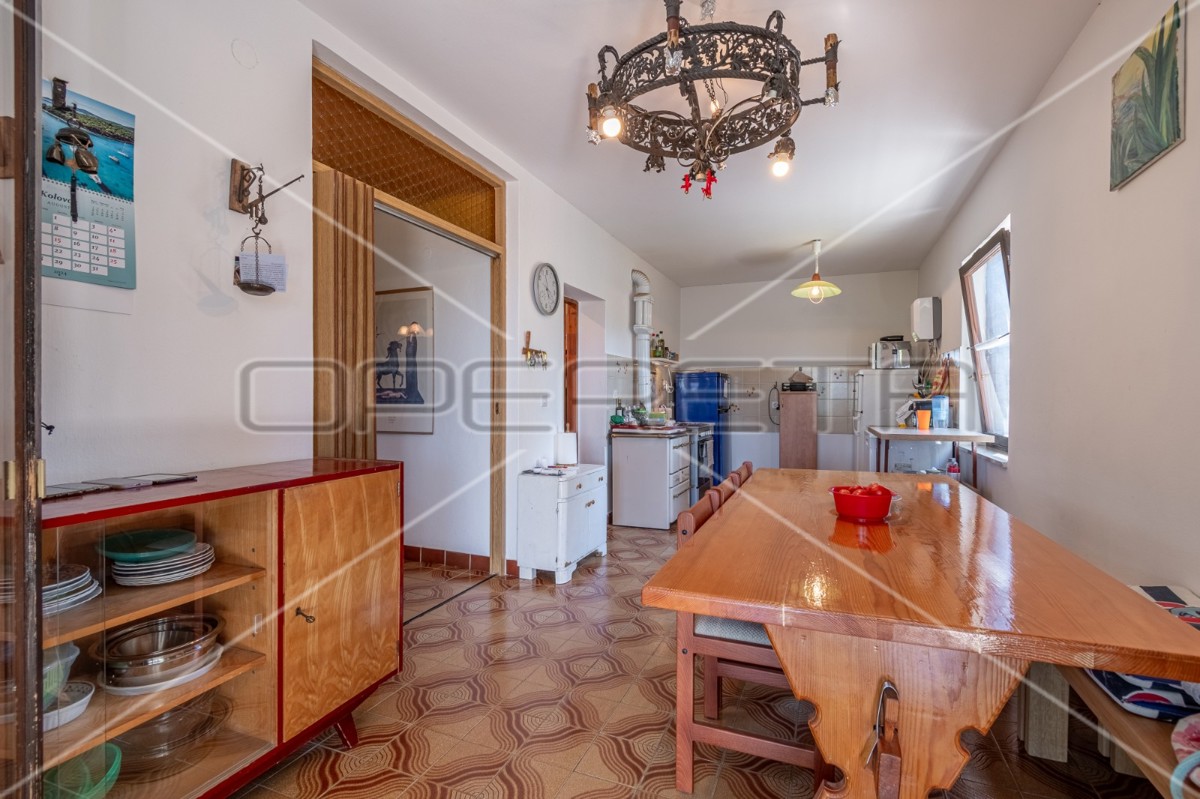 Casa su tre piani con giardino e vista mare, Trgetari, 247,26 m2