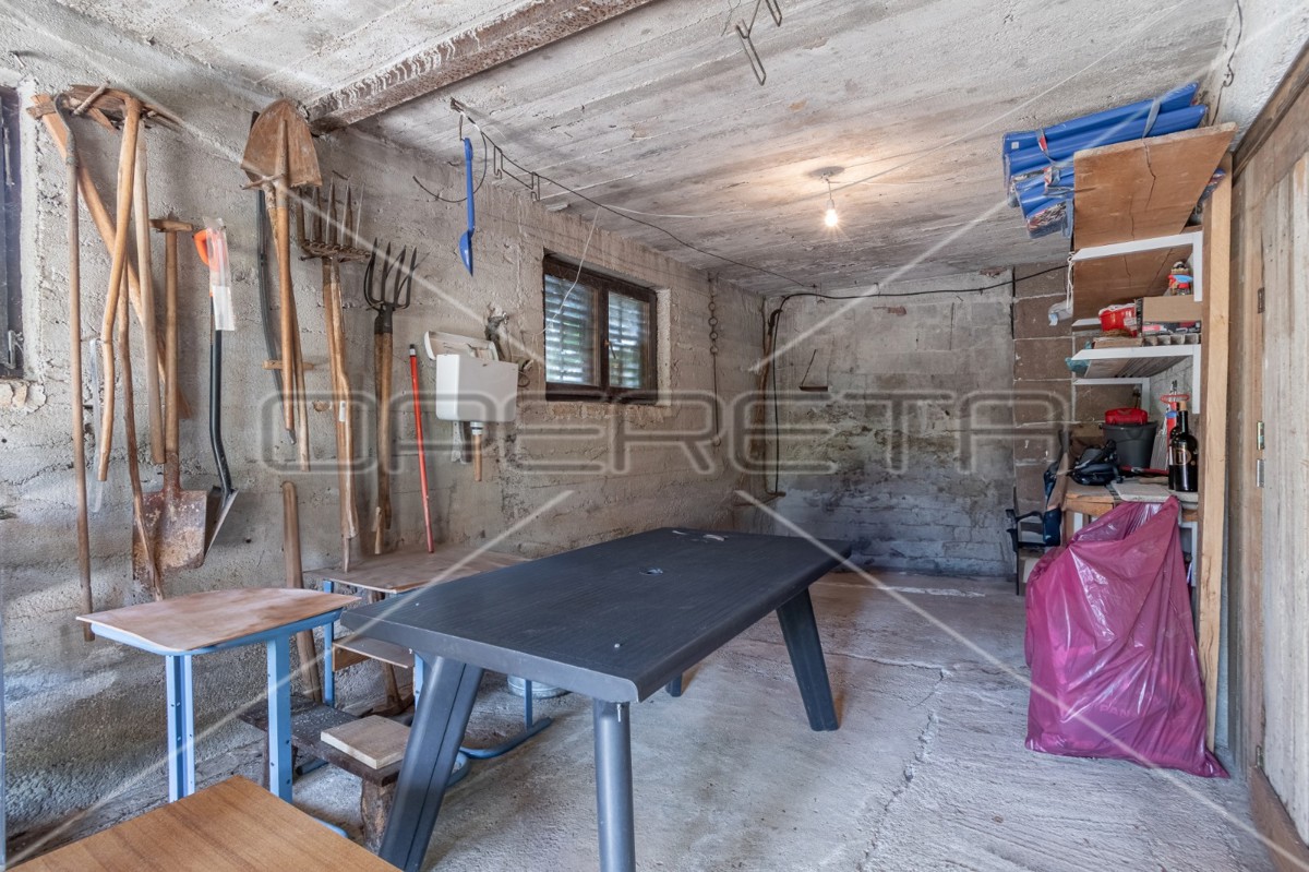 Casa su tre piani con giardino e vista mare, Trgetari, 247,26 m2