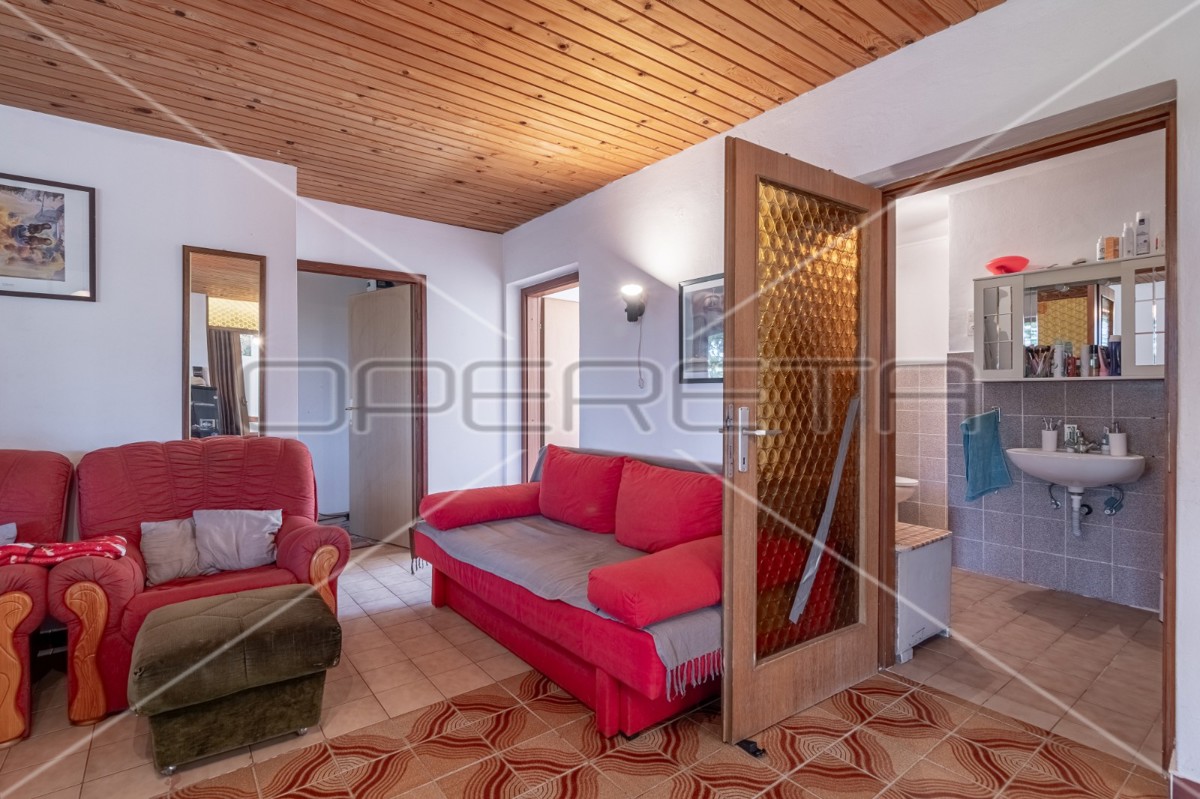 Casa su tre piani con giardino e vista mare, Trgetari, 247,26 m2