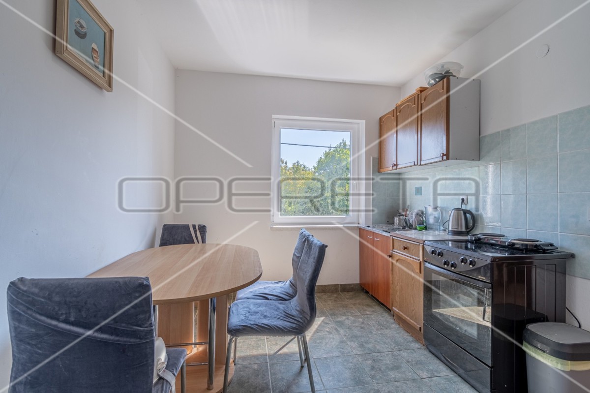 Casa su tre piani con giardino e vista mare, Trgetari, 247,26 m2