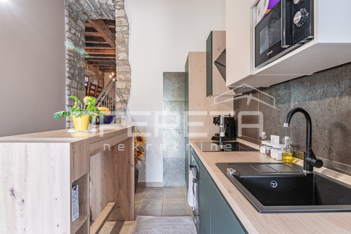 Istria, dintorni di Buie – Casa in pietra autoctona