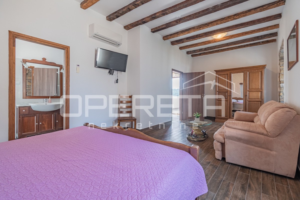 Istria, dintorni di Buie – Casa in pietra autoctona