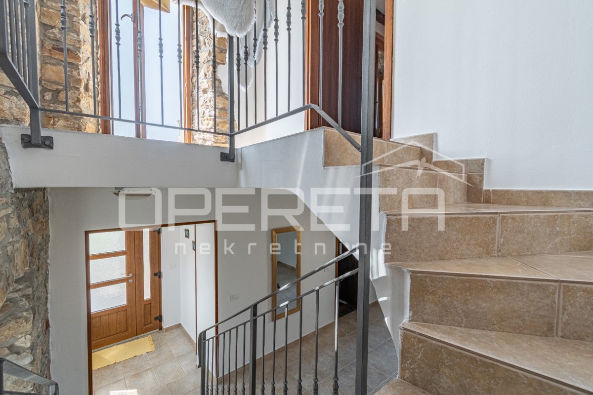 Istria, dintorni di Buie – Casa in pietra autoctona