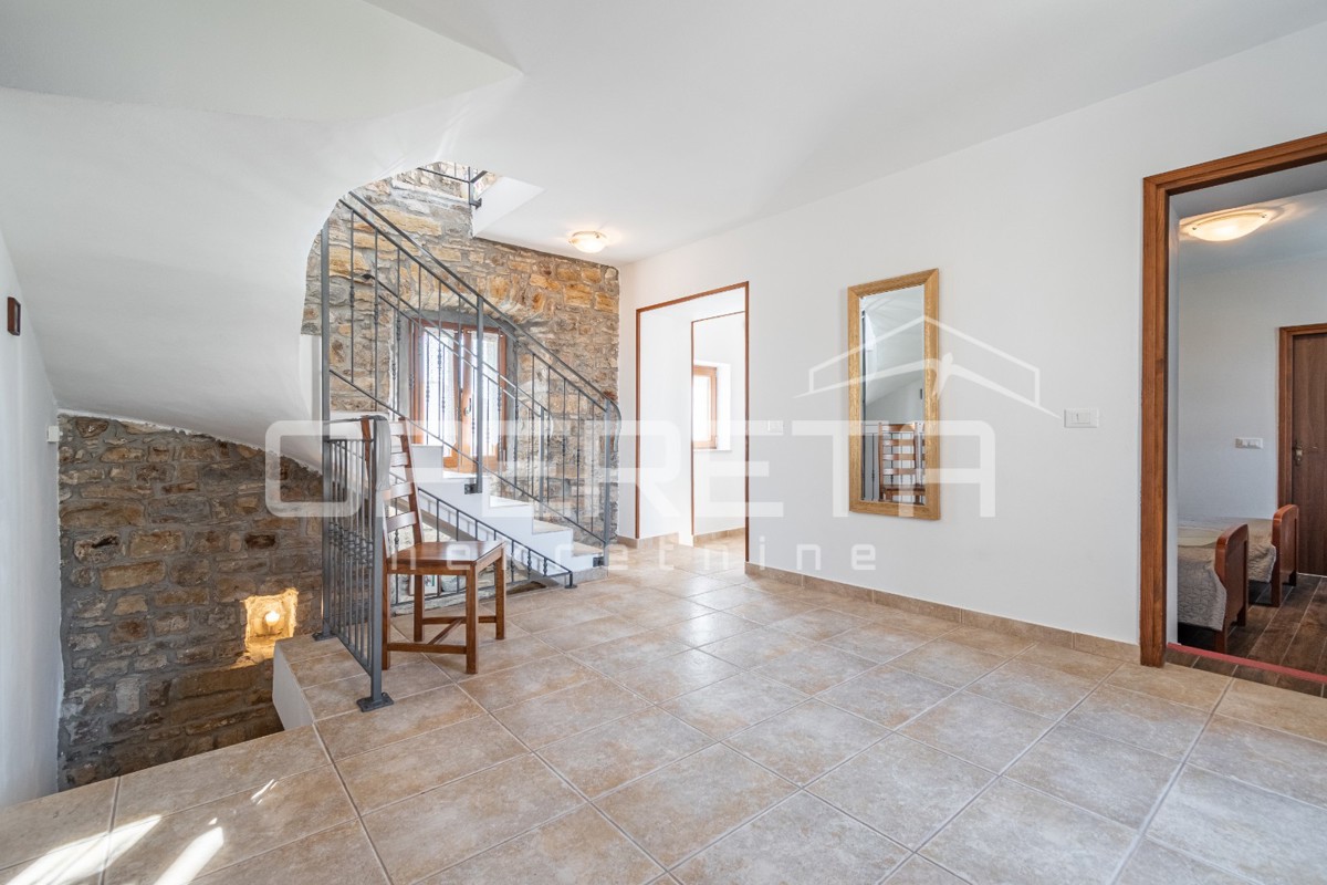 Istria, dintorni di Buie – Casa in pietra autoctona