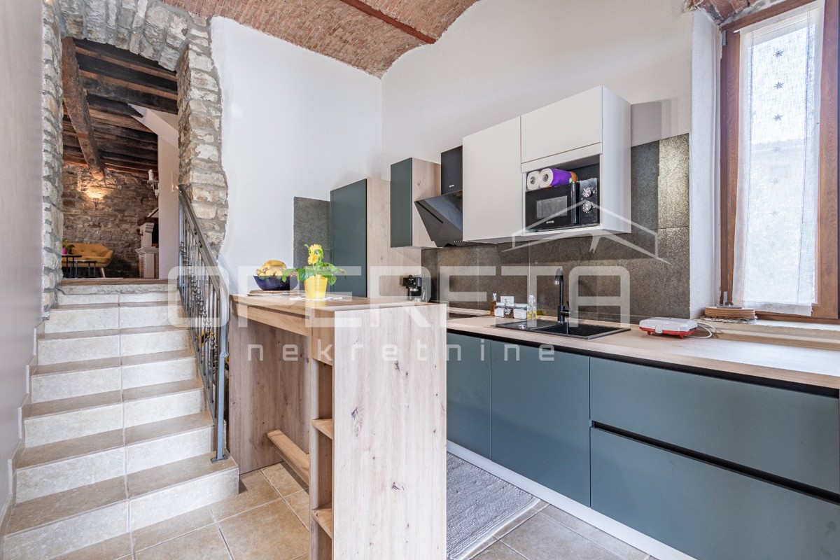 Istria, dintorni di Buie – Casa in pietra autoctona