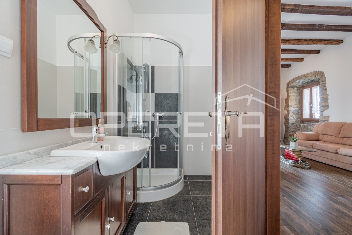 Istria, dintorni di Buie – Casa in pietra autoctona