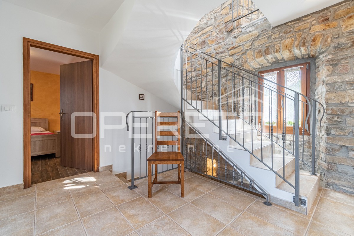 Istria, dintorni di Buie – Casa in pietra autoctona