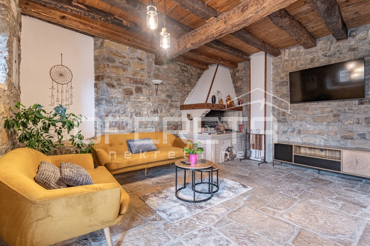 Istria, dintorni di Buie – Casa in pietra autoctona