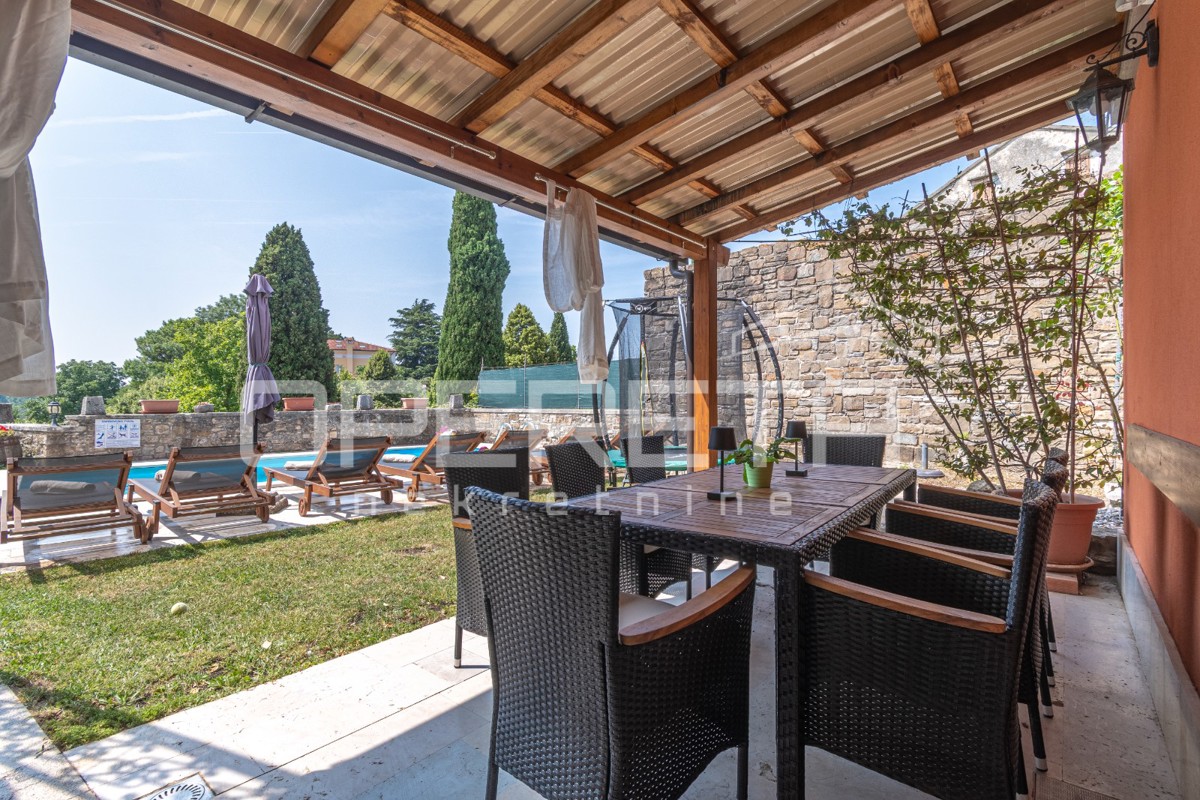 Istria, dintorni di Buie – Casa in pietra autoctona