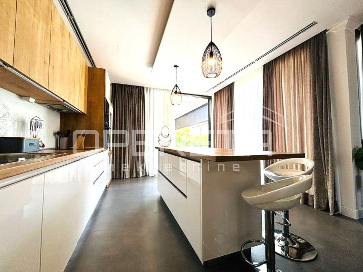 Vendita, Casa, Pag, Jakišnica , Indipendente, 240m2