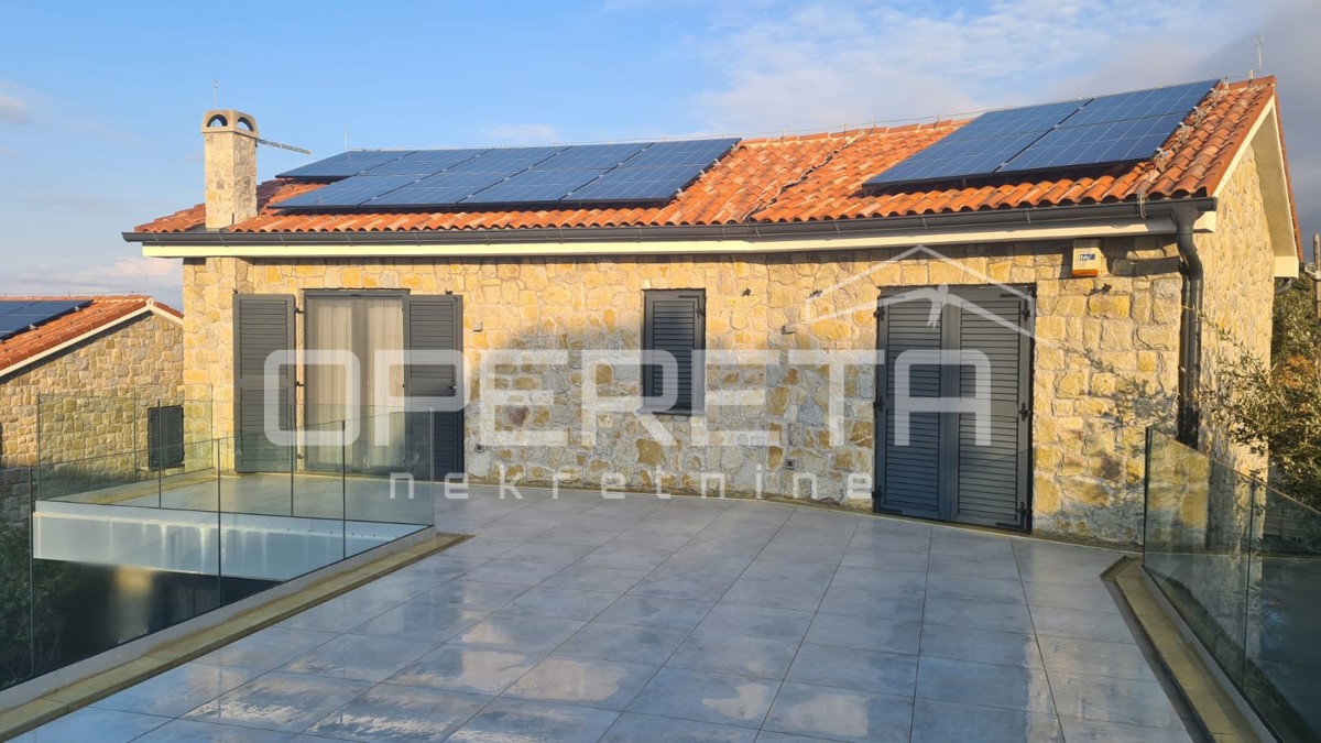 Vendita, Casa, Pag, Jakišnica , Indipendente, 240m2