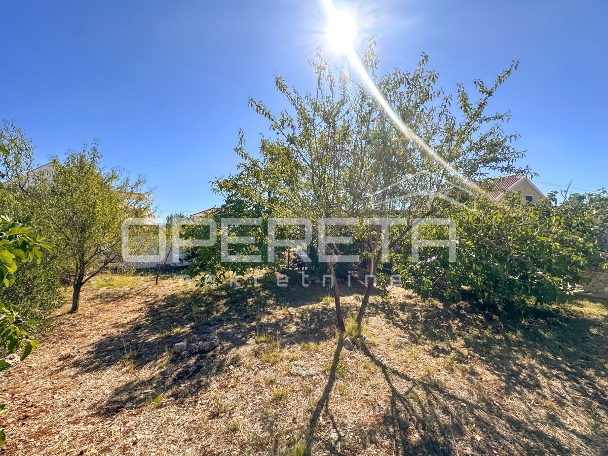 Casa di vacanza con 404 m² di terreno in una zona tranquilla di Zaton