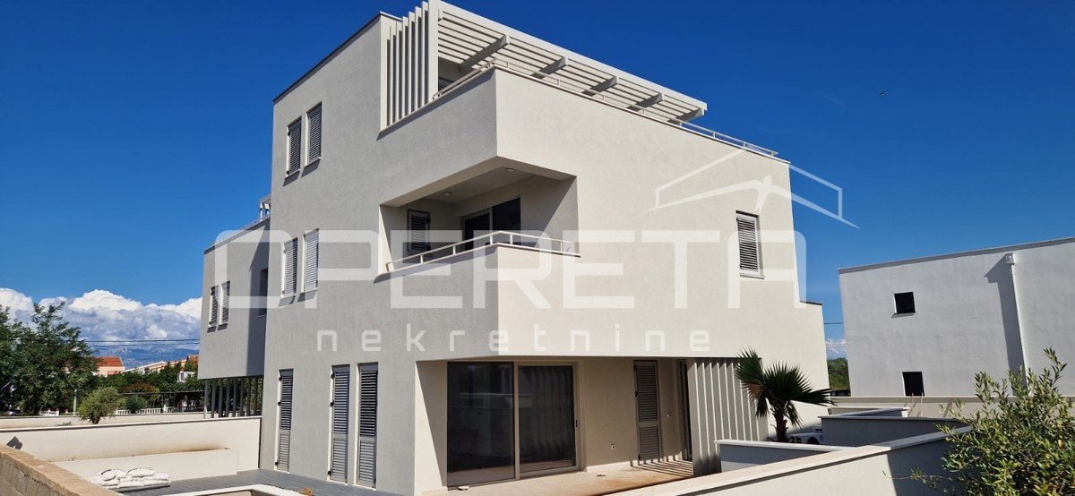 Nuova costruzione – villa di lusso con piscina, 239 m2, Mletak – Privlaka, Zara