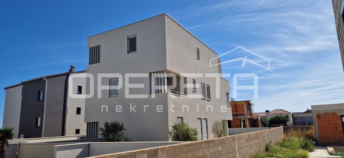 Nuova costruzione – villa di lusso con piscina, 239 m2, Mletak – Privlaka, Zara