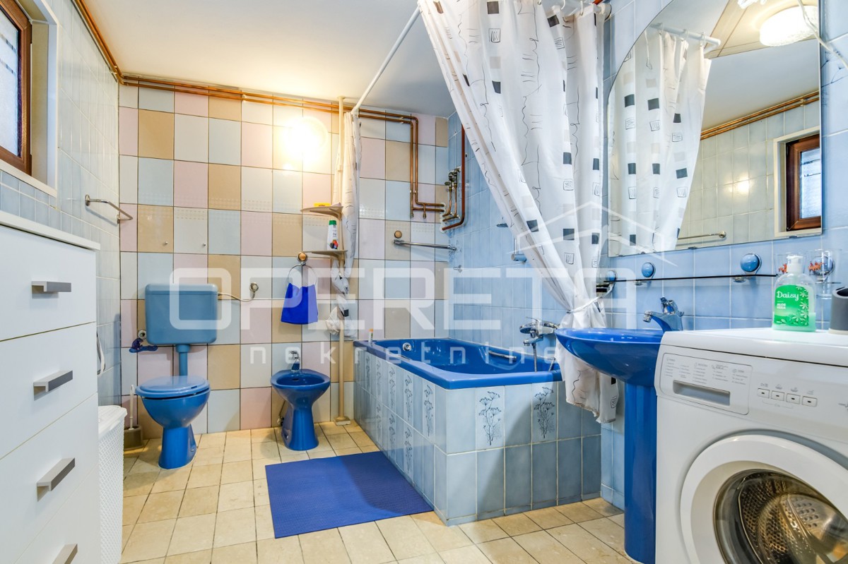 Vendita, Casa, Zlatar Bistrica, Veliki Komor 14d, Indipendente, 330m2