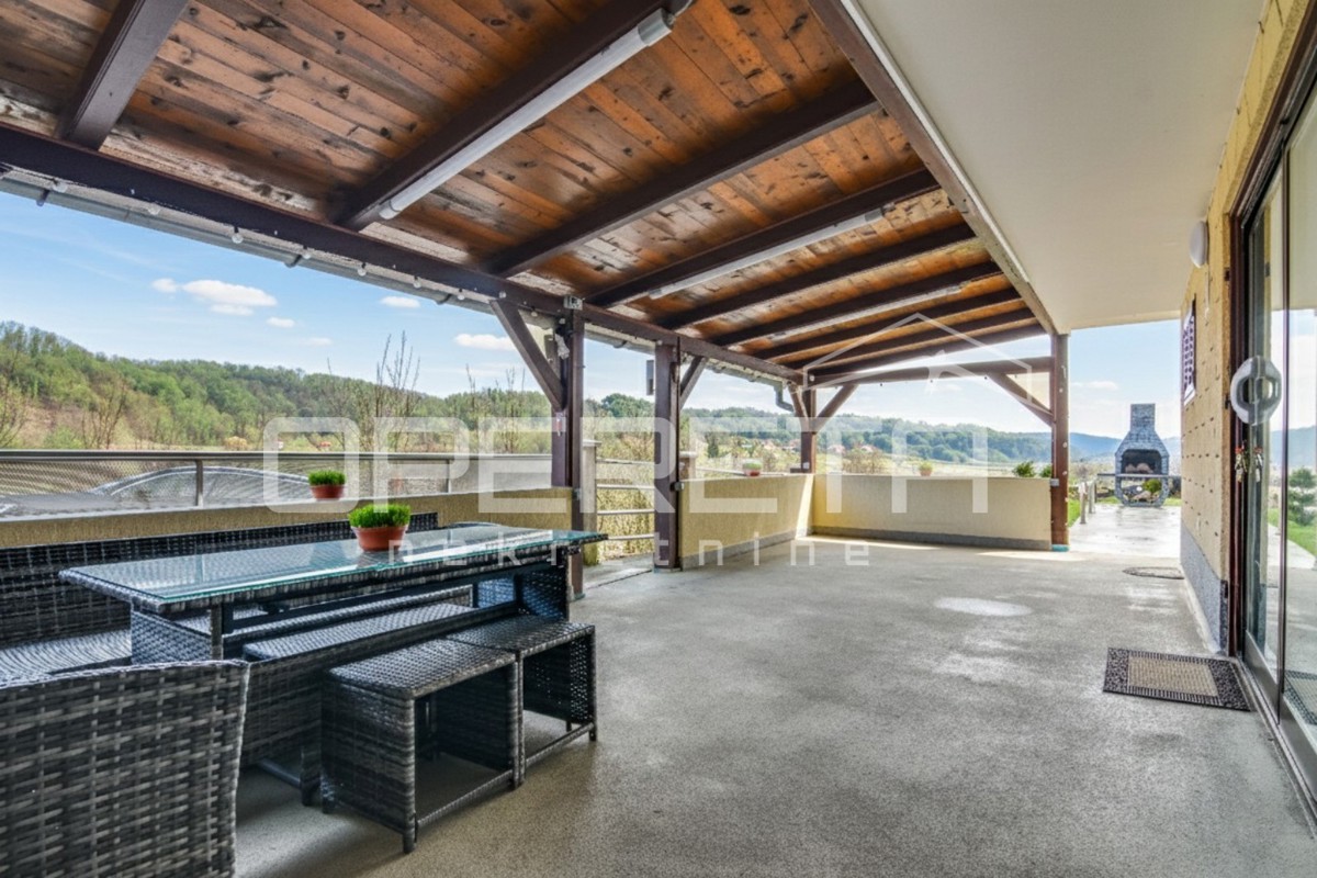 Vendita, Casa, Zlatar Bistrica, Veliki Komor 14d, Indipendente, 330m2