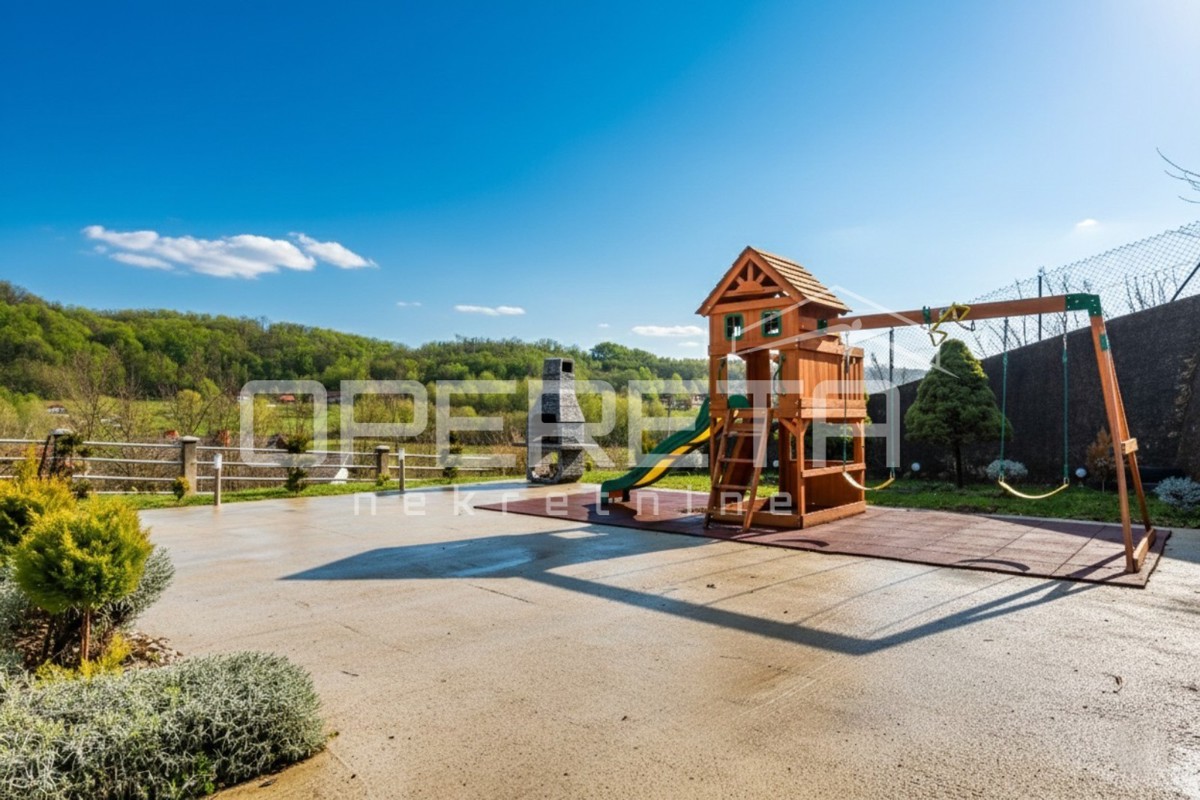 Vendita, Casa, Zlatar Bistrica, Veliki Komor 14d, Indipendente, 330m2