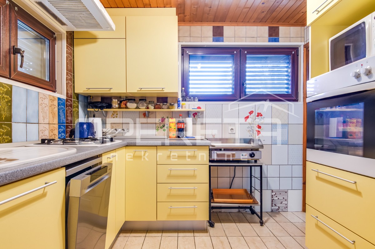 Vendita, Casa, Zlatar Bistrica, Veliki Komor 14d, Indipendente, 330m2