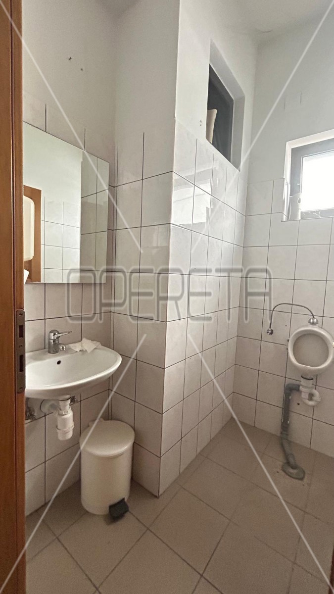 Vendita, Locale su strada, Sesvete, Varaždinska cesta 54, 231m2