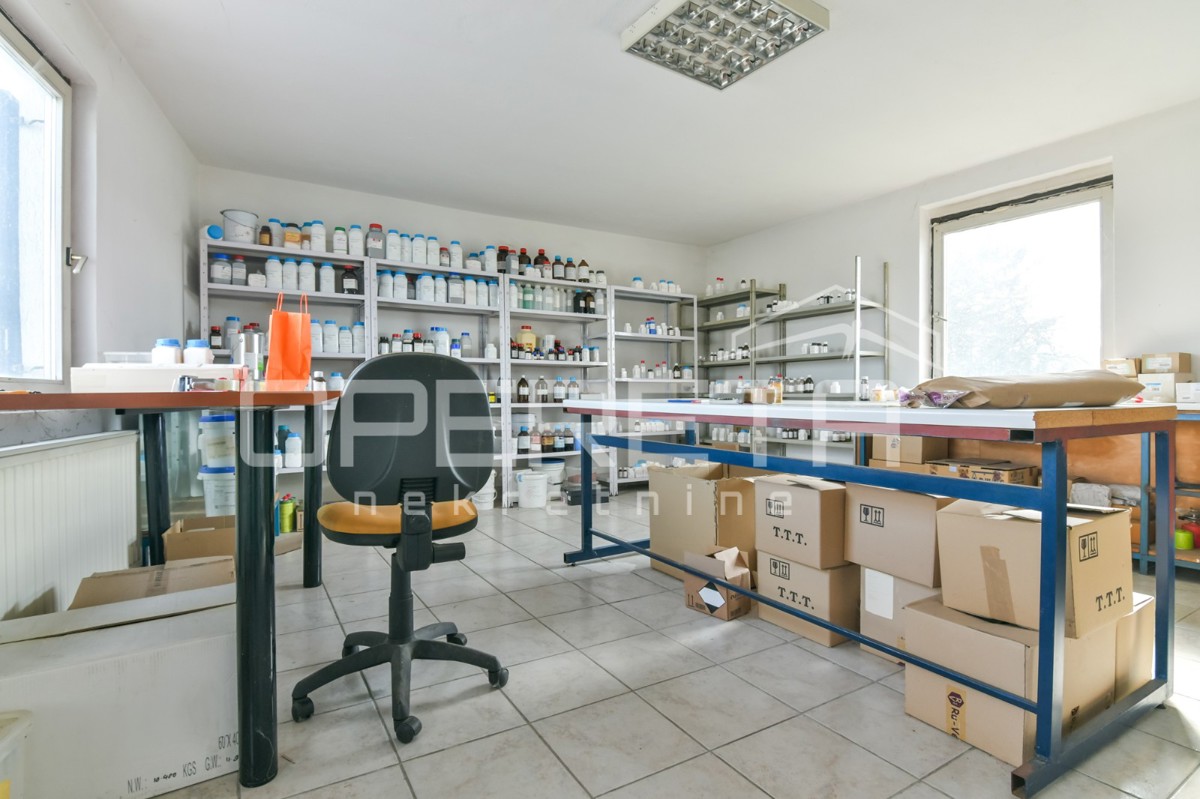 Vendita, Edificio commerciale, Novaki, Industrijska ulica, 867m2