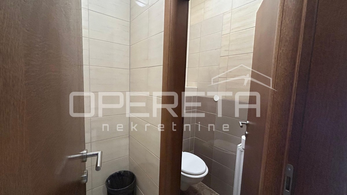 Vendita, Ufficio, Slavonski Brod, Ljudevita Gaja, 229m2