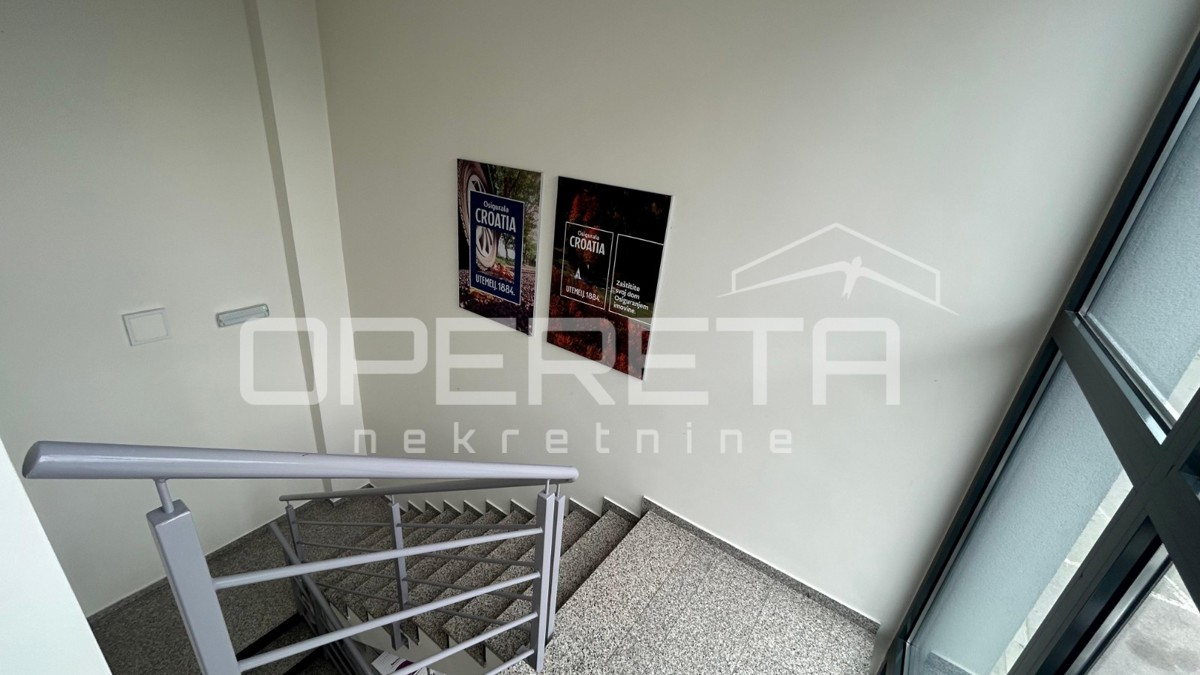 Vendita, Ufficio, Slavonski Brod, Ljudevita Gaja, 229m2
