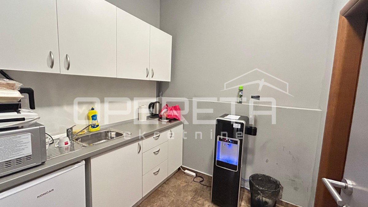 Vendita, Ufficio, Slavonski Brod, Ljudevita Gaja, 229m2