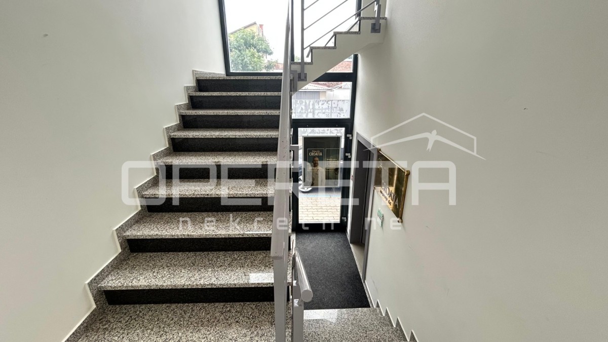 Vendita, Ufficio, Slavonski Brod, Ljudevita Gaja, 229m2